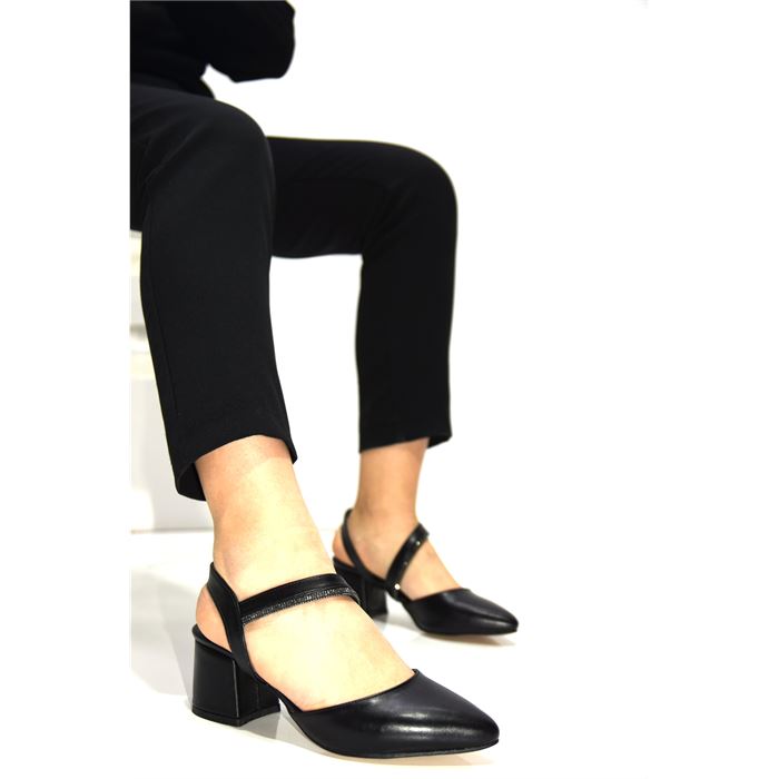 Prego Topuklu Taş Şeritli Burnu Kapalı Arkası Açık Kadın Ayakkabı SİYAH