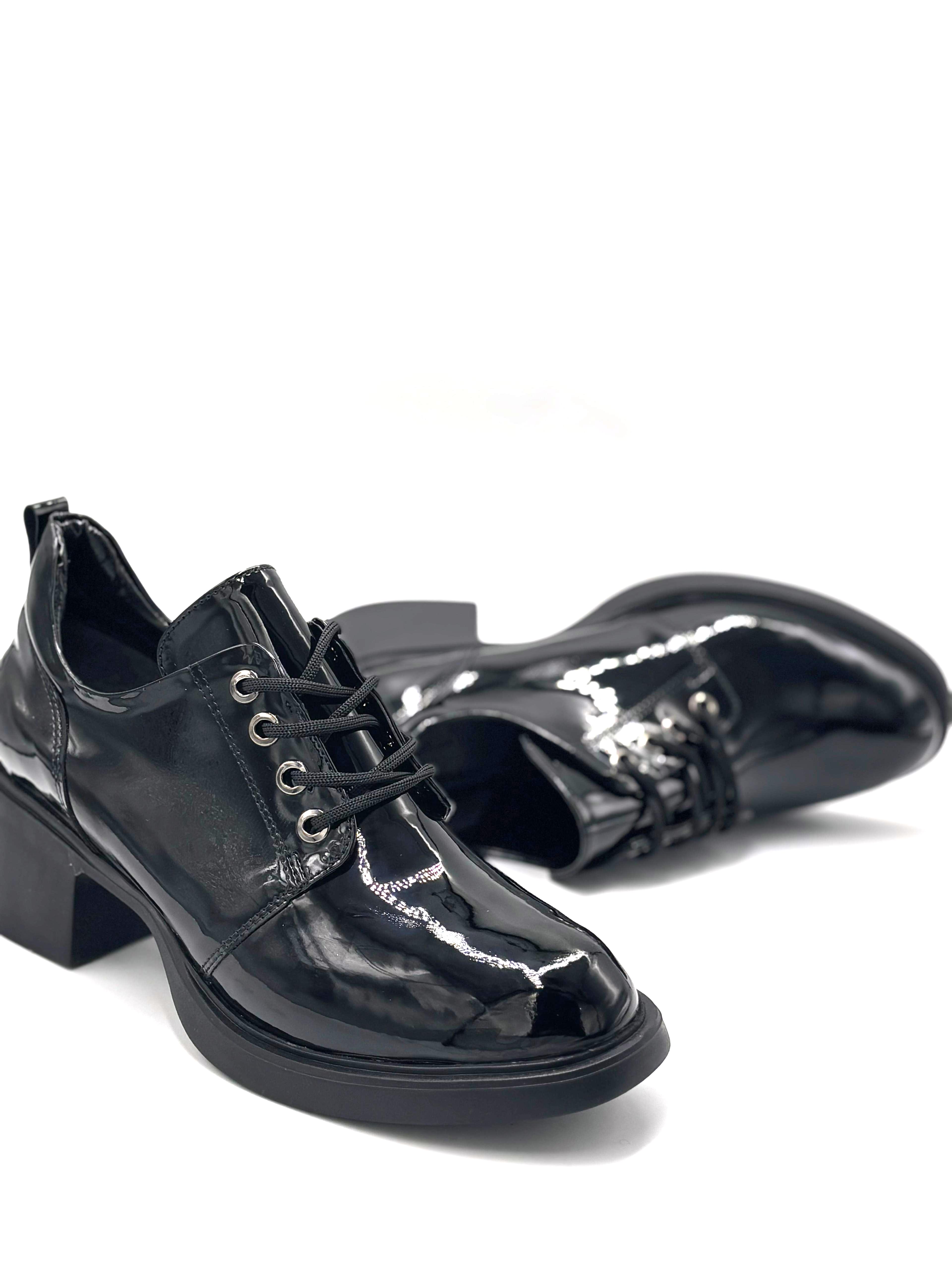 Kindep Kalın Kauçuk Taban Bağcıklı Günlük Kadın Ayakkabı RUGAN SİYAH